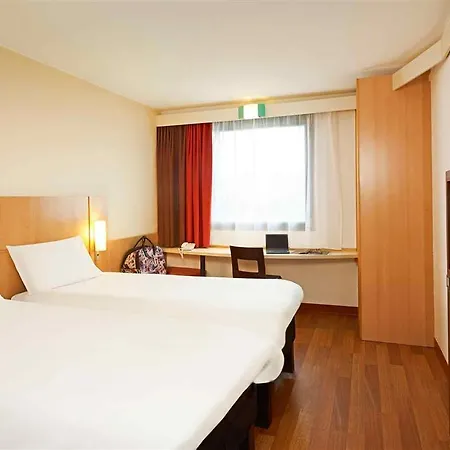 Ibis Centrum Szálloda 3*
