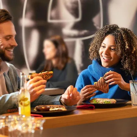 호텔 Ibis Centrum 3*