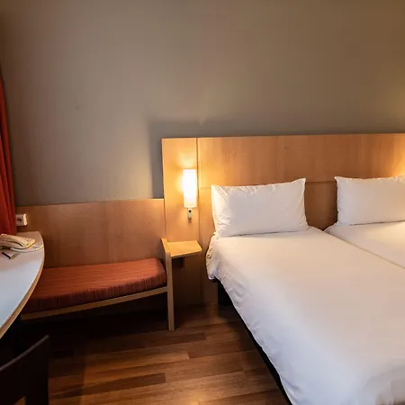 Hotel Ibis Centrum 3*