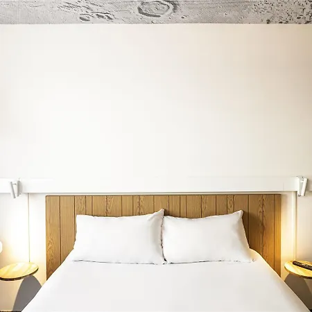 Ibis Centrum Hotel 3*