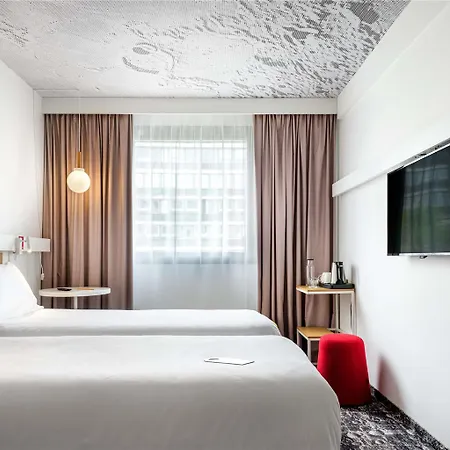 Ibis Centrum Hotel 3*