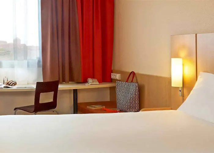 Ibis Centrum Hotell 3*