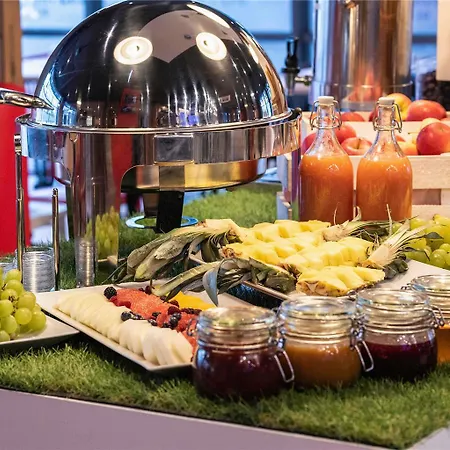 Ibis Centrum Hotel 3*